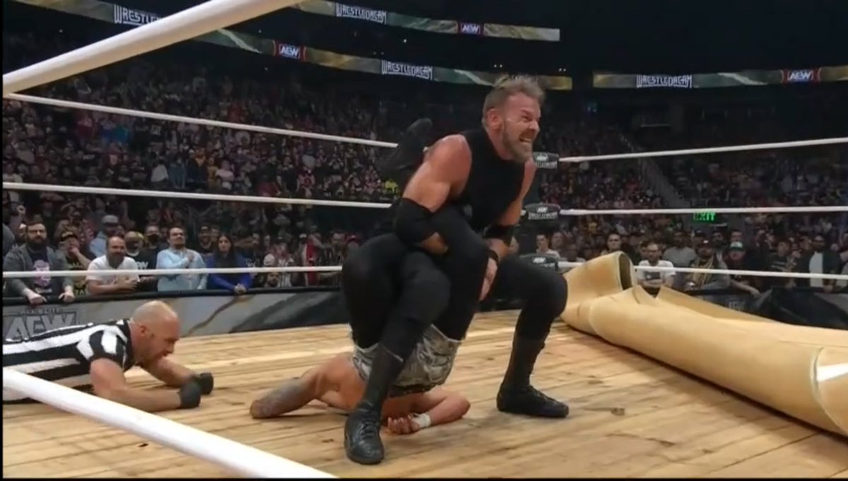 SharpshootWatch's tweet photo. 👍 @Christian4Peeps #ScorpionDeathlock #Sharpshooter #AEW #AEWWrestleDream https://t.co/K7ru03iDQX