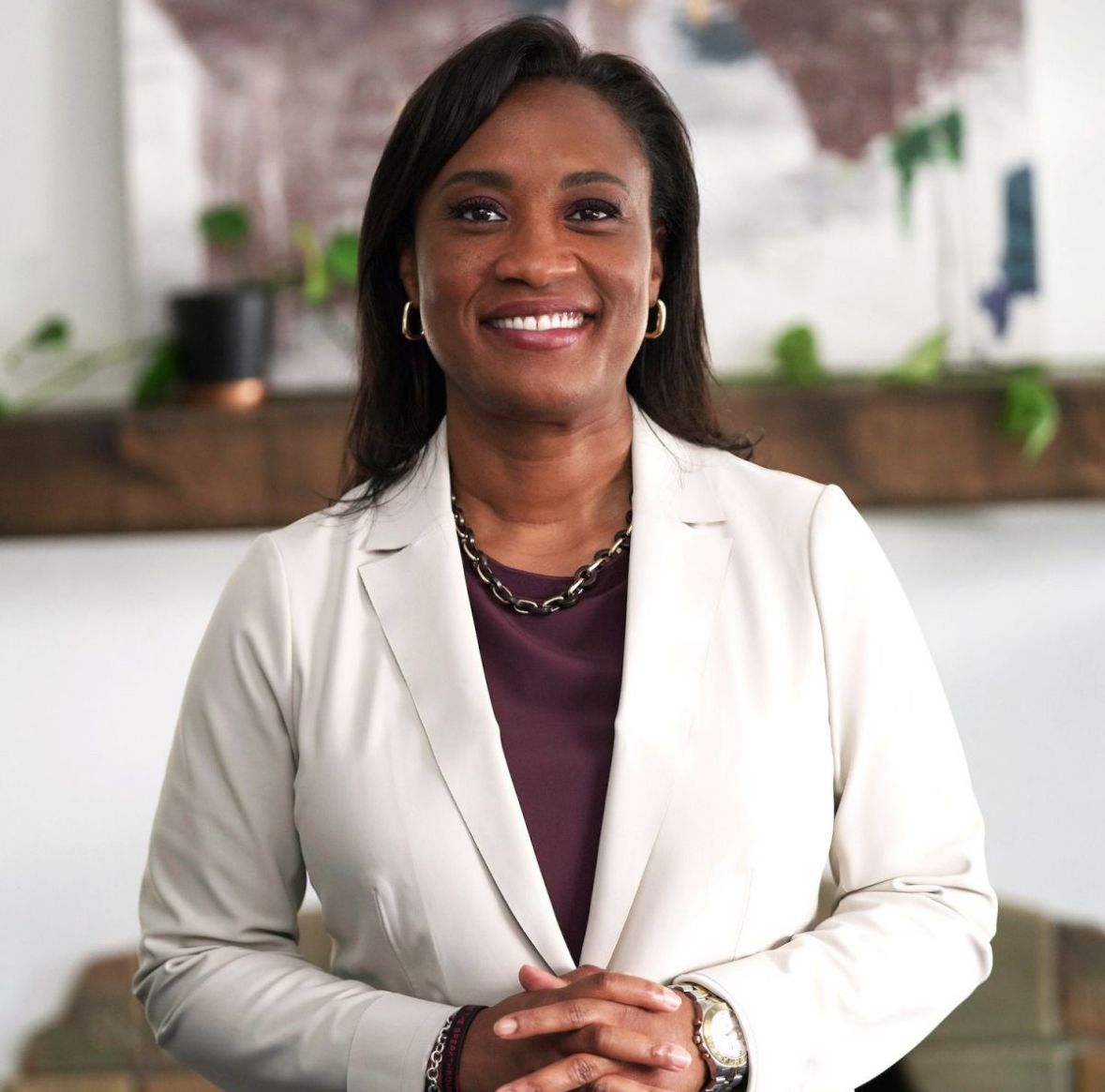 PopCrave's tweet photo. California Governor Gavin Newsom has appointed EMILY’s List President Laphonza Butler to fill the Senate seat of the late Dianne Feinstein.

She will make history as the first Black lesbian to openly serve in the U.S. Senate. https://t.co/tPfwiTDumt