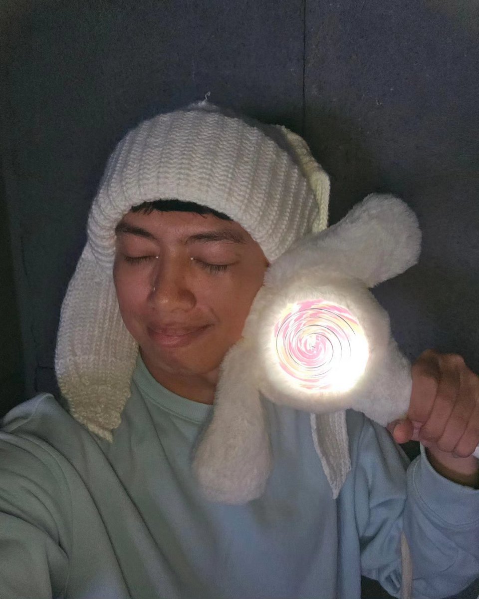 _bbtiger's tweet image. Sporting the OG 🍭 for day 2 #TWICE_5TH_WORLD_TOUR_BULACAN