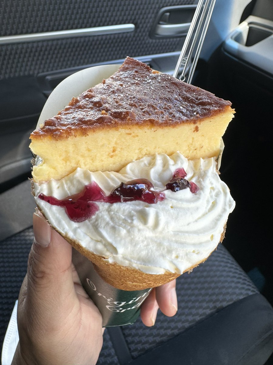 magiclamp30's tweet photo. 今日のおやつはツリークロップさんの
自家製チーズケーキのクレープ🧀🍰
クレープはいつもながらのおいしさのうえ、チーズケーキも絶品で大満足😆𓌉𓇋 

#ツリークロップ
#treecrop
#三重県
#伊勢市
#クレープ https://t.co/Yph3hZAGDW