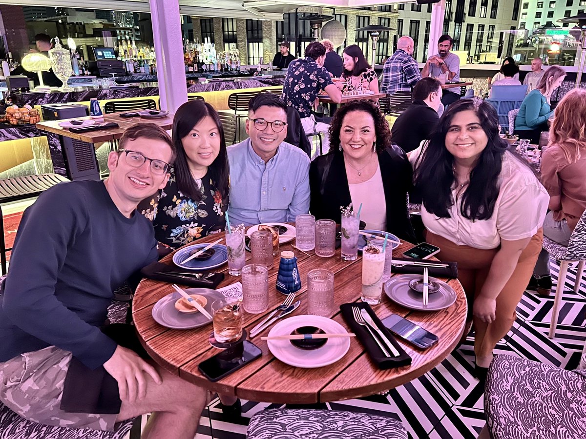 We had a fantastic gathering w/ some members of Radiation Oncology Alliance for Metastatsis (ROAM) @ASTRO_org #ASTRO23 to know each other more and discuss ideas for collaboration, followed by a memorable dinner with the superstars of the leptomeningeal panel! @JYangMDPhD #radonc