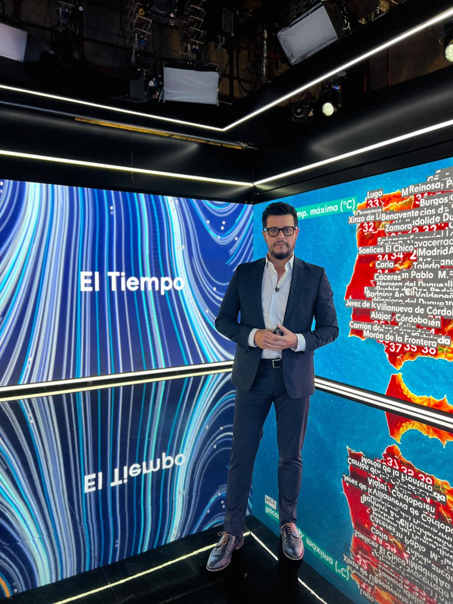 mbarreiro_tve's tweet photo. El día en que octubre fue verano…
El cambio de clima es cada vez más evidente y más duro, más extremo, más pertinaz… 
Solo hay una forma de enfrentarse a esto: solucionándolo 
Dos vías:
- Mitigación 
- Adaptación 
Todos podemos hacer mucho por ambas

#cambioclimatico https://t.co/nFM0UCzmp1