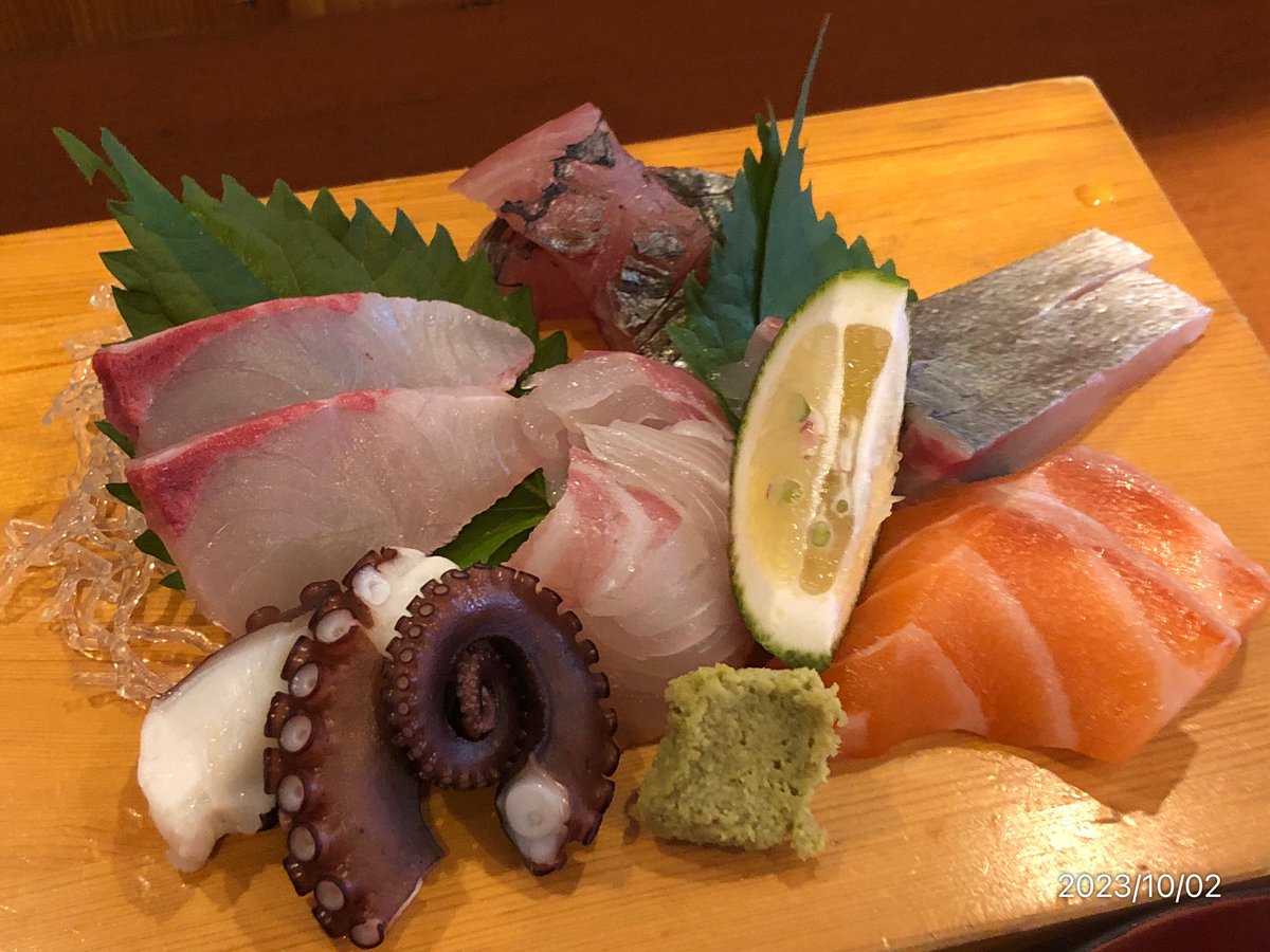 MIKI26746934's tweet photo. 231002001 #Maruho on #Karato in #Shimonoseki in #Yamaguchi in #Japan. #NamikiPoint4 下関市役所裏にある仕出しを主体にしてる和食店。ランチの旬菜お造り膳税込1680円。いつも美味しい^_^。https://t.co/2sArYwTHLX https://t.co/5zCXuygLNC