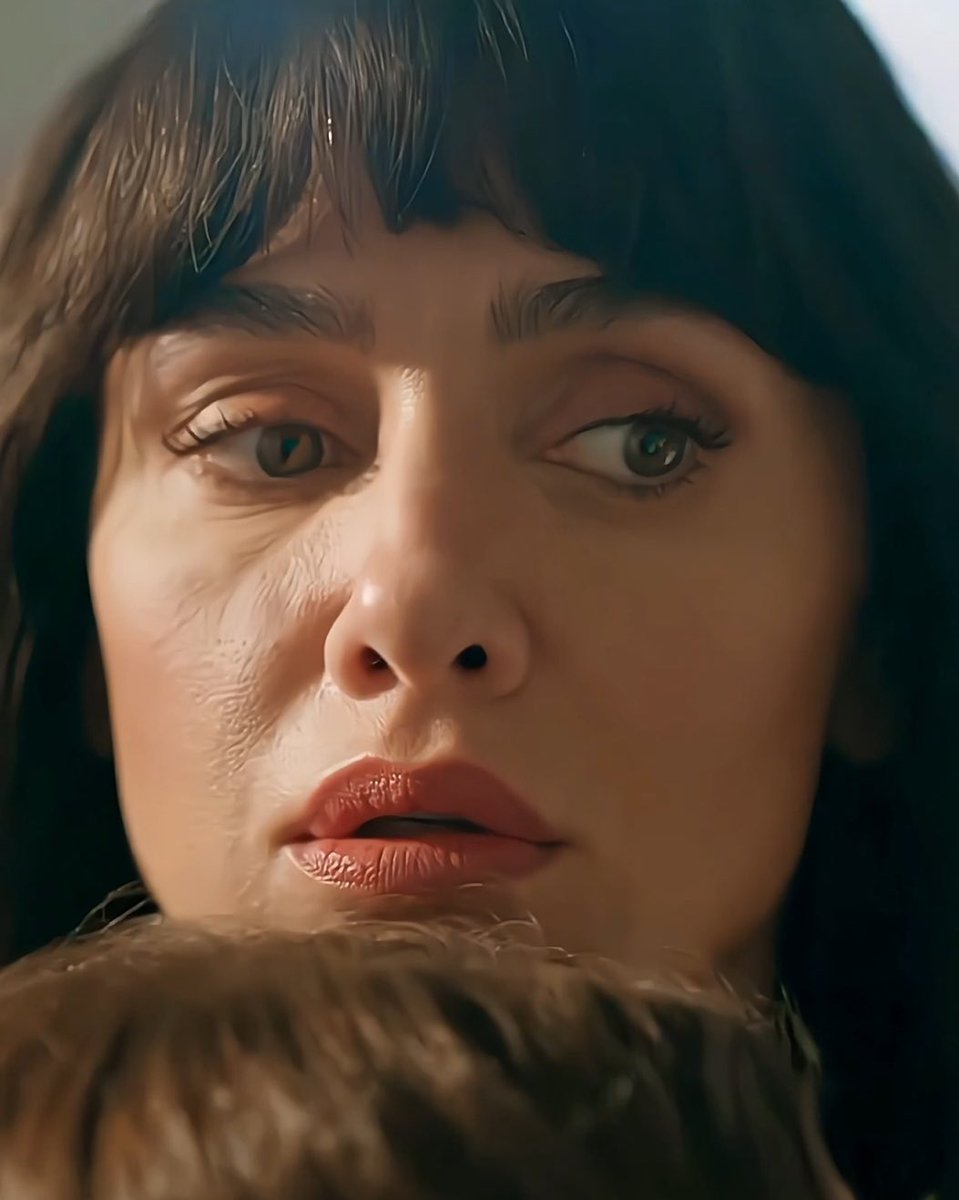 BirceFanPage's tweet photo. These enigmatic eyes hold untold stories waiting to be discovered ๐โจ
#BirceAkalay
#BirDerdimVar
#ExpressiveEyes
#DeepGaze https://t.co/AEzdW6YFMH