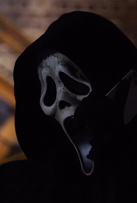 officially #myersmonth 🎃🔪🖤 https://t.co/4zBf4KiSRY<a href="/tag/myersmonth"class="tags">#myersmonth</a>