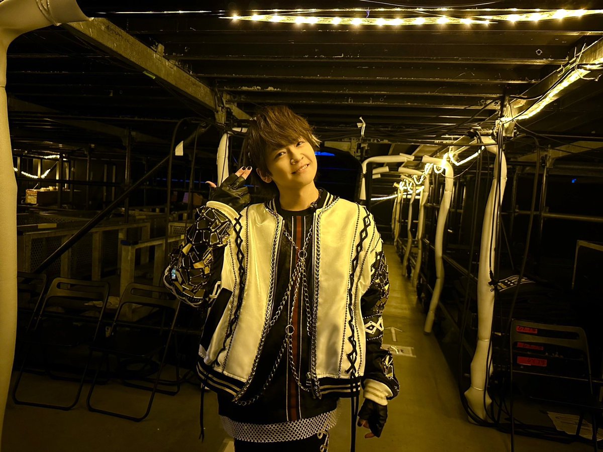 yamagucchi_t's tweet photo. 改めまして

この2ステージのために、たくさんの方々の並々ならぬご尽力と愛があり。そんな想いが詰まった最高のステージに立てて、そして！
皆様と一緒に楽しめて本当に幸せでした！　

ありがとう。あんさんぶるスターズ！！
そして、ありがとう。ニキ。
ステージってさいっっっこうに楽しいなっ！！ https://t.co/0Iwqgo7rVh