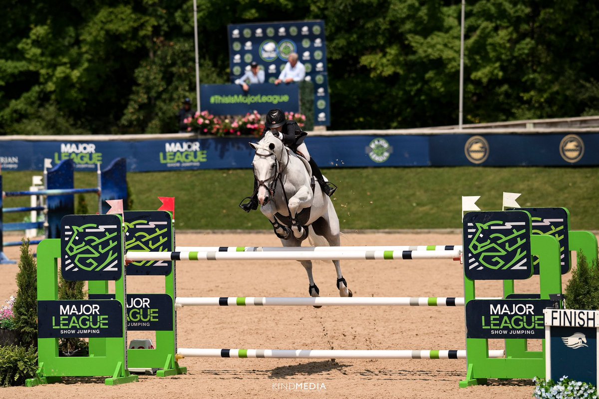 megatronosaurus's tweet photo. dazzle white . traverse city . high AO jumpers https://t.co/xIHPzCVWe2