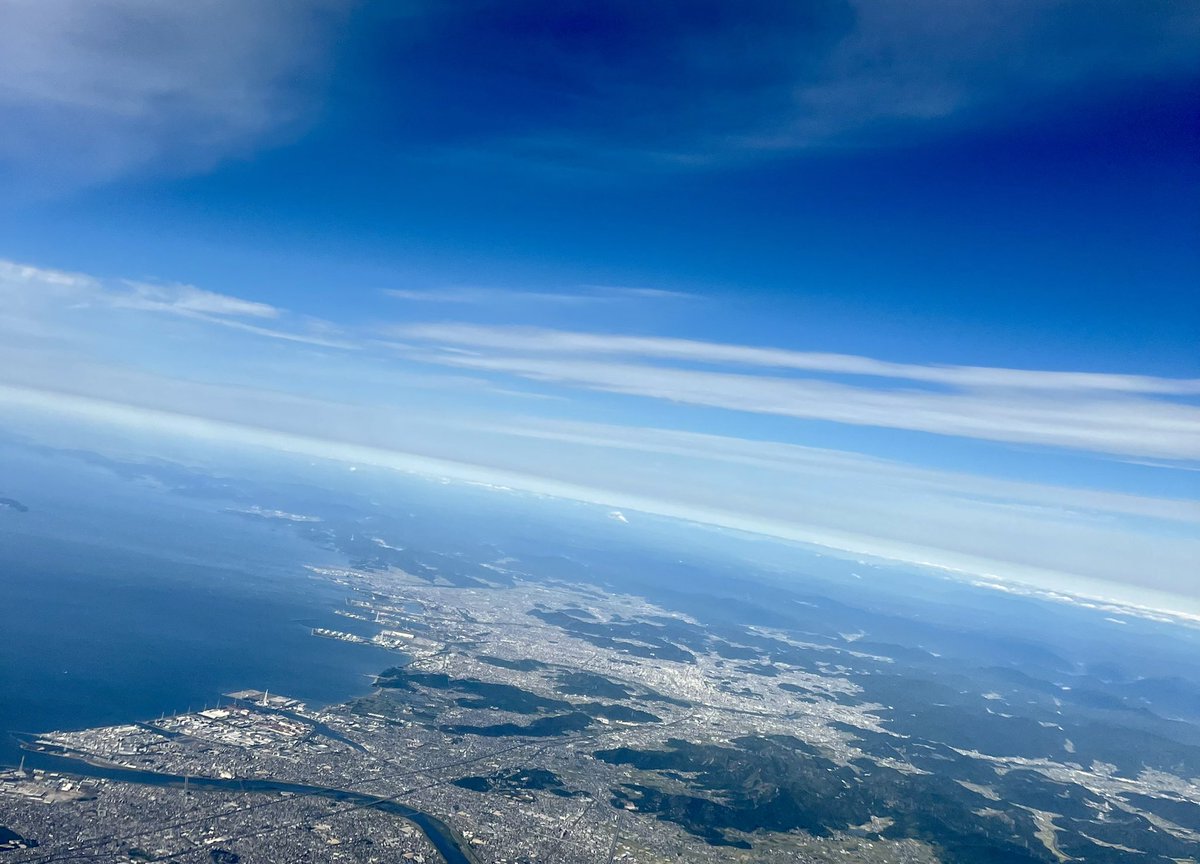 じろう tweet media