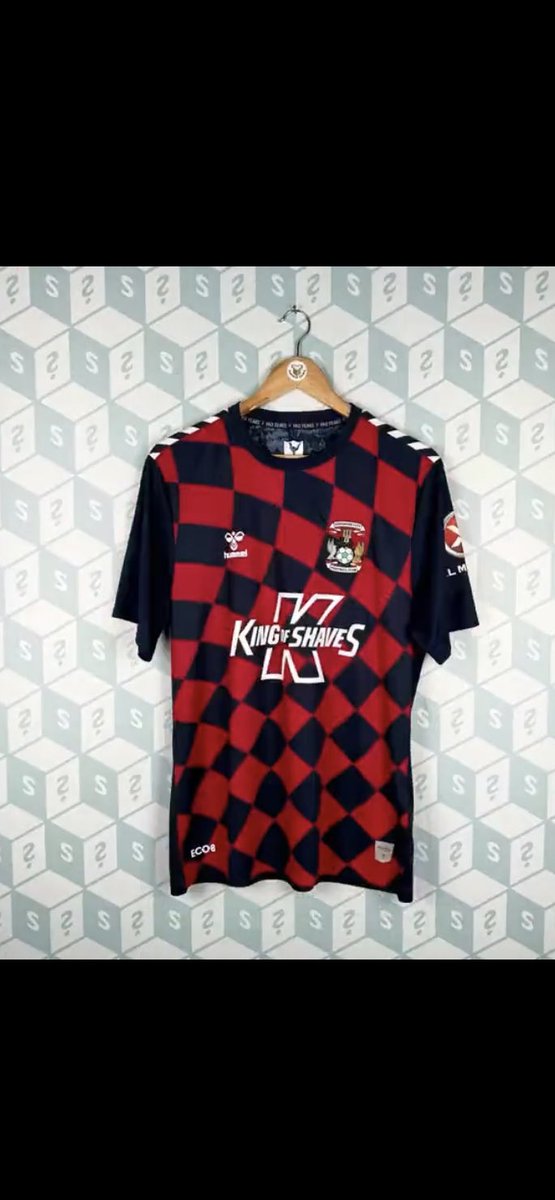 marie lucid 💙 tweet media