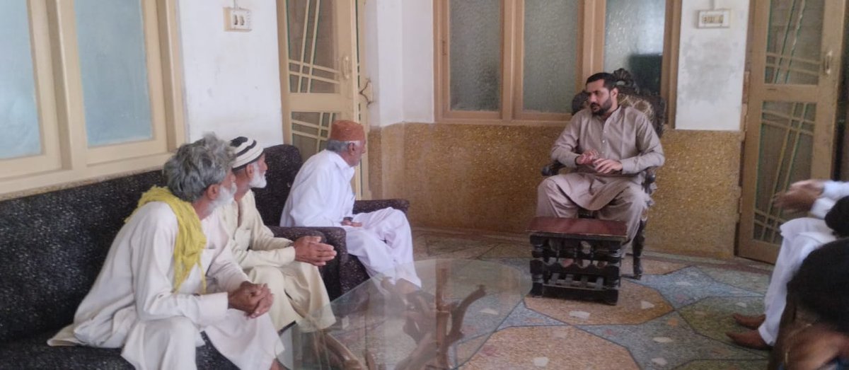 halepoto5333's tweet photo. ماتلی: پاکستان پیپلزپارٹی رہنما محمد صالح ھالیپوٹو  اپنی رہائش گاہ گوٹھ چیف سردار بشیر احمد ھالیپوٹو ھالیپوٹہ ھائوس فلکارا میں حلقے کے لوگوں مختلف برادریوں کے معززین سے ملاقات کررہے ہیں اور اُن کے مسائل سننے۔
@SHalepota
#VoiceOfMatliBadin #PPPDigitalSindh https://t.co/YO7qTpLAYl