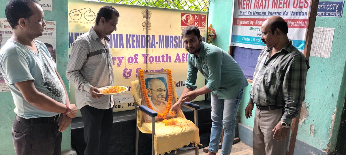 MYBMurshidabad's tweet photo. Celebration of Mahatma Gandhi Birthday by NYK MURSHIDABAD #Nyksindia #wbnyks #nyksprogramme https://t.co/mLMOQVFl4F