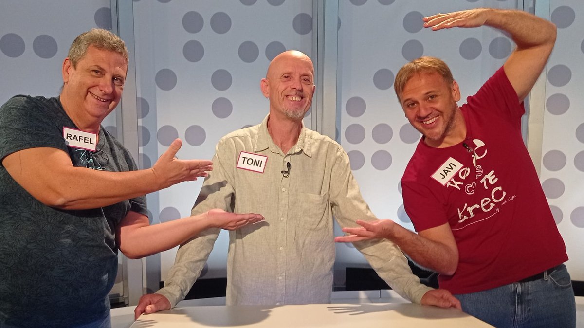 JoEnSeMesIB3's tweet image. Aquesta setmana els #BonsCops han hagut de fer un canvi per causa de força major 👀

Tornen els #Gasss i arriben les #Atrevides 💥

Voleu un consell❓ Convé que tengueu un desfibrilador a mà perquè serà d'infart això, però de bon de veres 🔥 

I com sempre, molt divertit 😉