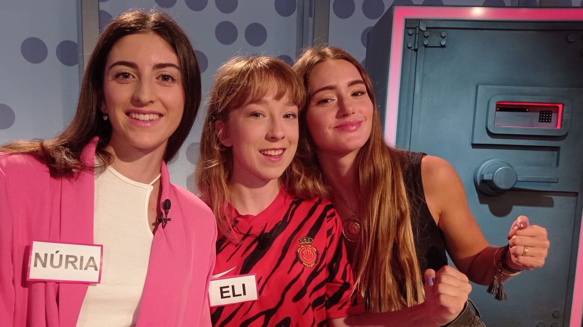 JoEnSeMesIB3's tweet image. Aquesta setmana els #BonsCops han hagut de fer un canvi per causa de força major 👀

Tornen els #Gasss i arriben les #Atrevides 💥

Voleu un consell❓ Convé que tengueu un desfibrilador a mà perquè serà d'infart això, però de bon de veres 🔥 

I com sempre, molt divertit 😉