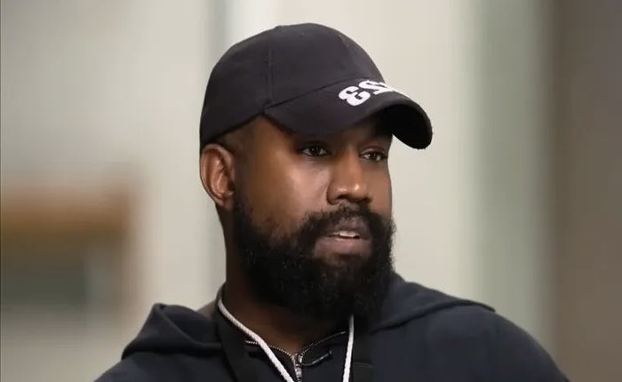 wrld_mag's tweet photo. 🚨 Kanye West s’est attaqué à Cardi B dans une vidéo parue sur Internet : 

“Elle n’écrit pas ses paroles, c’est une industry Plant, Ils l’ont mise ici pour essayer de remplacer Nicki Minaj..

Elle pense que c’est une bénédiction mais c’est complètement faux” https://t.co/Uin0BHjHxP