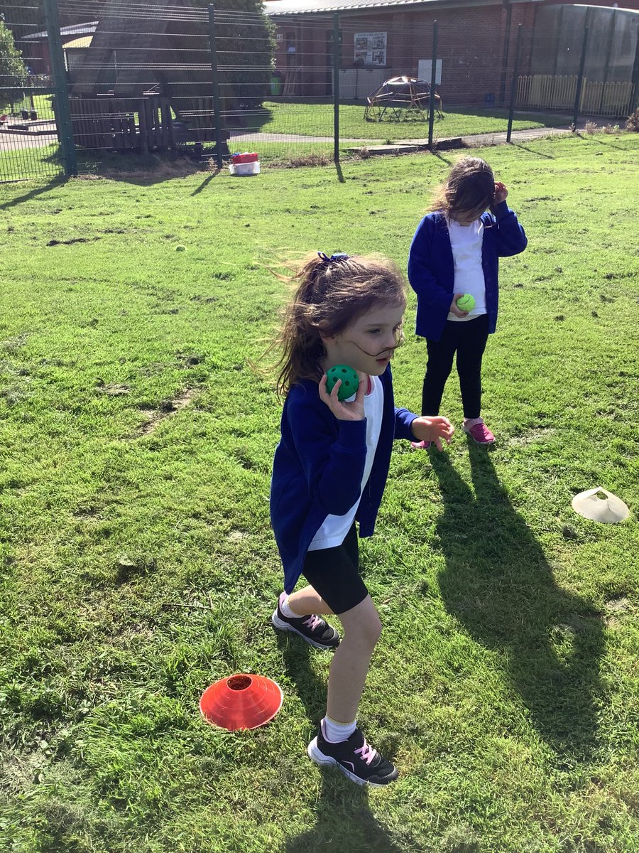 Reception1CMPS's tweet photo. Our FABULOUS FRIDAYS at Carr Mill ended with P.E. on the field in the 🌞 #teamcarrmill #fabulousfriday @Carrmillprimary https://t.co/jiRJgGYMPp