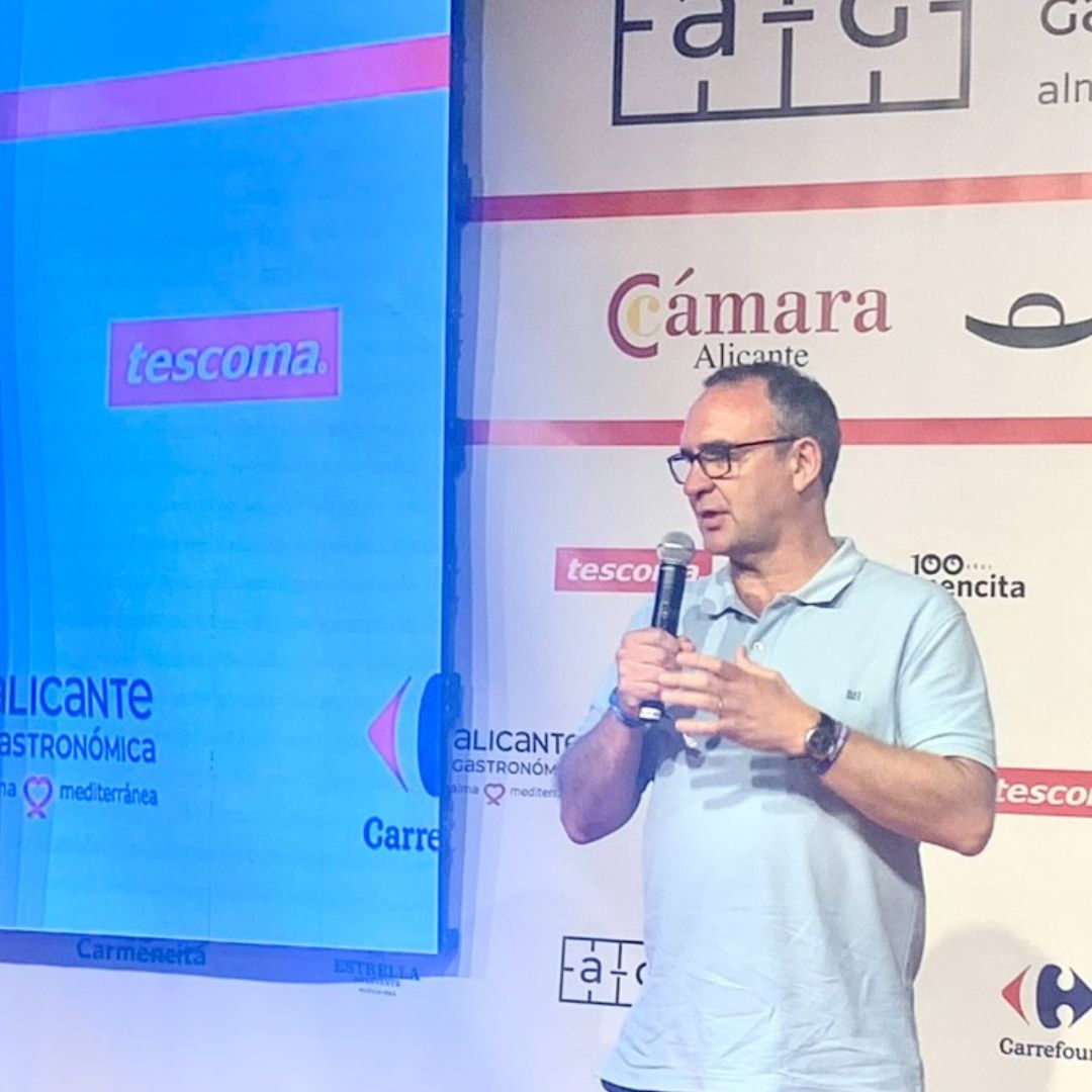 PCientificoAlic's tweet photo. #AlicanteGastronomica2023 | En el stand de #GasterraUA con empresas del #ecosistemaPCA dando a conocer sus soluciones innovadoras para el mundo gastronómico 

👨‍🍳 @MediterrAlgae 
🥼 #Bioithas @vnavarrolopez 
🤖 #bumerania

¡Gracias por venir!😀

@UA_Universidad  @ua_emprende https://t.co/rzc4MeGov3