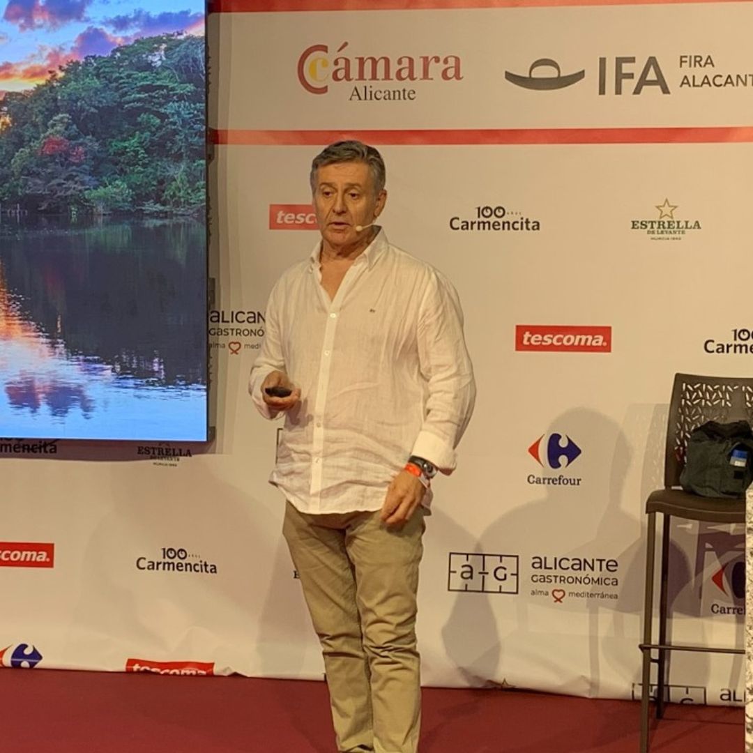 PCientificoAlic's tweet photo. #AlicanteGastronomica2023 | En el stand de #GasterraUA con empresas del #ecosistemaPCA dando a conocer sus soluciones innovadoras para el mundo gastronómico 

👨‍🍳 @MediterrAlgae 
🥼 #Bioithas @vnavarrolopez 
🤖 #bumerania

¡Gracias por venir!😀

@UA_Universidad  @ua_emprende https://t.co/rzc4MeGov3