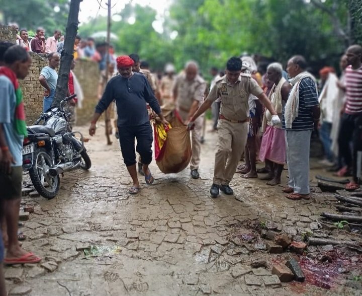 जनपद देवरिया मे 6 लोगों कीं हत्या भयावह और ख़ौफ़नाक है ! यक़ीनन यूपी में क़ानून व्यवस्था ध्वस्त है ,चारों तरह-तरह वसूली गुंडागर्दी चरम पर है