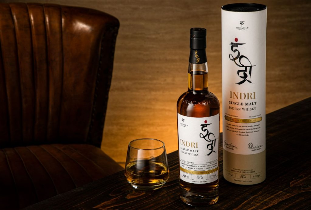 NewsAlgebraIND's tweet image. BIG NEWS - Made in India whisky &quot;The Indri&quot; wins the best whisky brand in the world by Whiskies of the World Awards.

It won the &apos;Double Gold Best In Show&apos; award in one of the largest whisky-tasting competitions in the world, in which over 100 varieties of whiskies from across…
