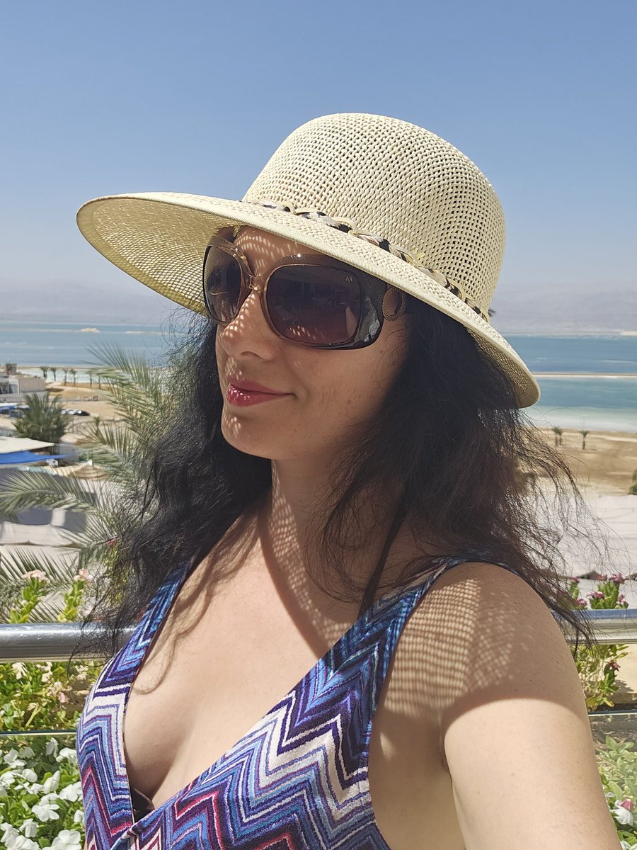 Evelineofficia2's tweet photo. The Dead Sea, the lowest place in the world and one of the most beautiful places I've seen โค๏ธโ๐ฅ๐ฎ๐ฑ
#sea #PlaceDJ #beauty https://t.co/wcmfr3outL
