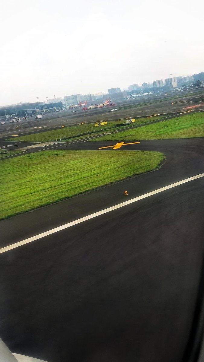 PujaSet50968724's tweet photo. The Flight...#Cloud #travelphotography #sky #flyinsky
"Life is a journey, and every flight is a chance to explore new horizons." - https://t.co/l5UtyzbDfG