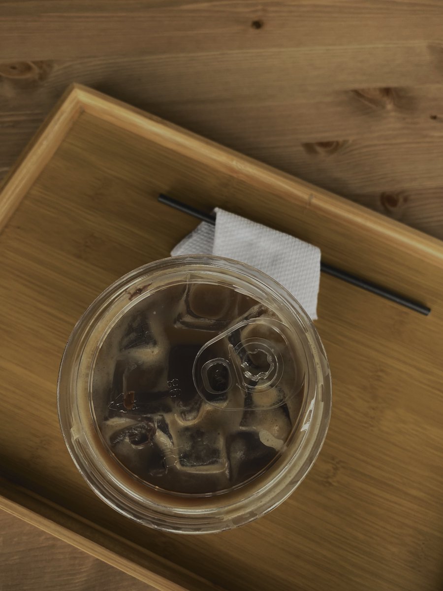izhdaily's tweet image. 〔 📁 〕  study space recommendation . 01

name : hômu cafe

location : leonard wood road, baguio city [at the top floor of a building there, its very visible naman from the outside]

type : cafe

𐄹 .  #studyspace #izhrecommends