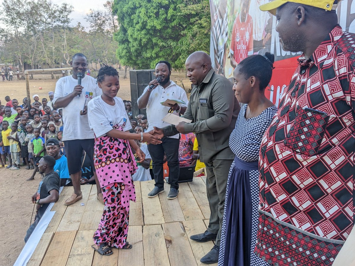 mviwamoro5's tweet image. Five Youth (winners of each game) have been selected to attend the main bonanza at Morogoro from Malinyi district.
#Kaakijanja
#Switzerlandembassy #SkillsforEmployment #OpportunityforYouthemployment