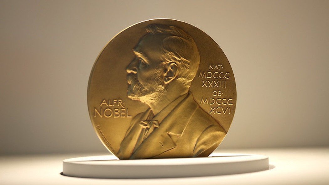Radio3scienza's tweet photo. L’anno scorso è andato al genetista Svante Pääbo. Chi riceverà oggi il @NobelPrize per la medicina e la fisiologia? L’intelligenza artificiale può aiutarci a indovinare?
Alle 11.30
E poi, comincia il mese dedicato alla prevenzione dei tumori femminili, con @Fondaz_Veronesi https://t.co/uzQmXy3qfY
