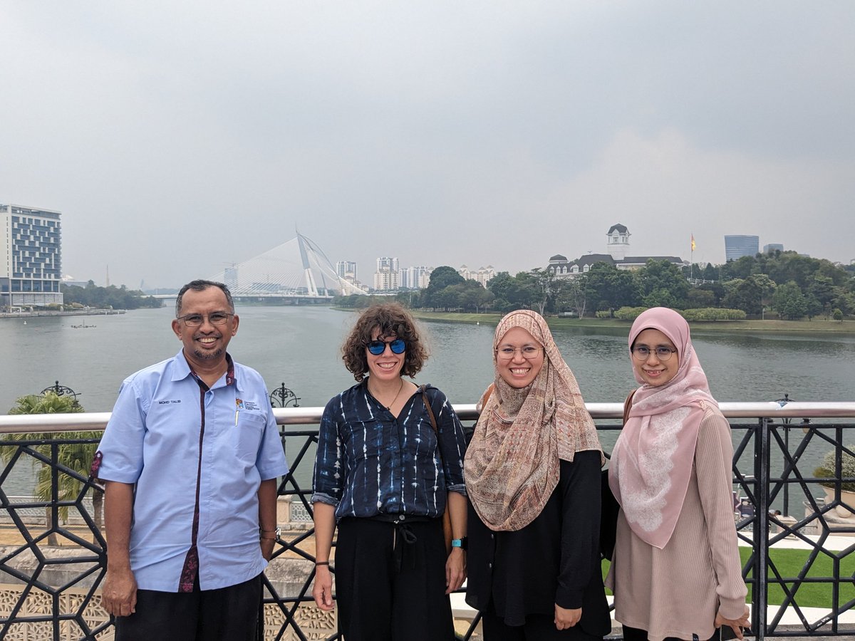 Meeting with part of the @IGACProject  2024 local organizing committee in KL! Including @MTalib_Latif and @mun_Murnira. Thanks for showing me around! Getting excited for next year #atmoschem in Malaysia.