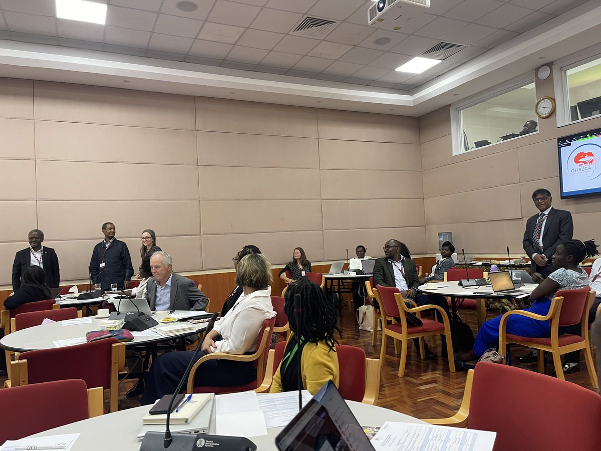 In Nairobi, we kick off the Advisory Committee (AC) meeting of @OHRECA_ILRI #OneHealth center in Africa supported by @BMZ_Bund. @ILRI DDG Boni and chair of AC Prof Bassirou Bonfoh @babonfoh open the meeting by highlighting #OHRECA achievements within OneHealth global landscape.