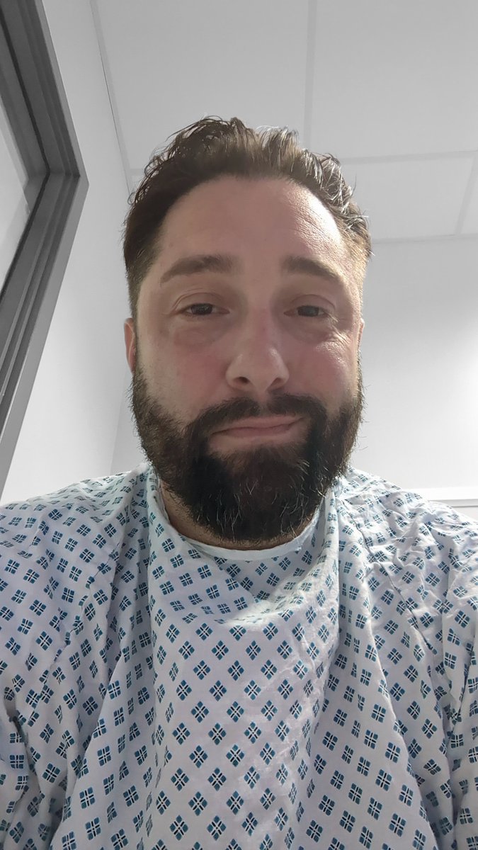 raph_delaghetto's tweet photo. In for a little op today and hoping I'm out in time to see Chelsea beat our London Borough neighbours!

#UptheChelsea #UptheNHS https://t.co/E8heIG7X74
