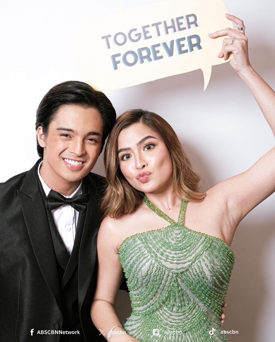 honey0628_'s tweet photo. still trending! siguro dahil marami pang lumalabas na ayuda from #ABSCBNBall2023

KDLEX SPLENDIFEROUS PAIR
#KDLEXFirstBallTwoGether https://t.co/zQv7R2UO0x