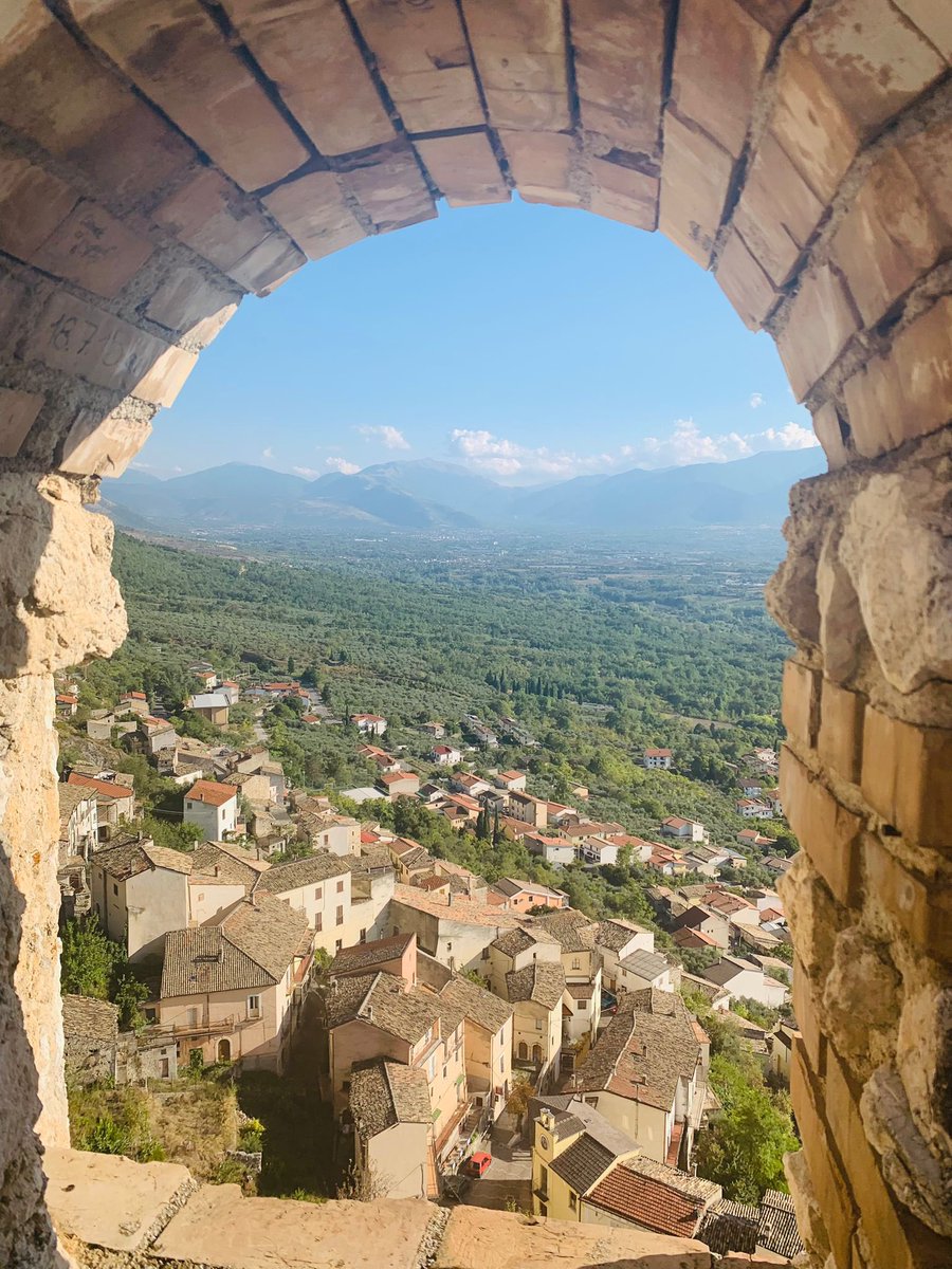 patrizia_13's tweet photo. Walked all the way up to il Castello today. #Roccacasale #Abruzzo https://t.co/VGCYF0XI6m