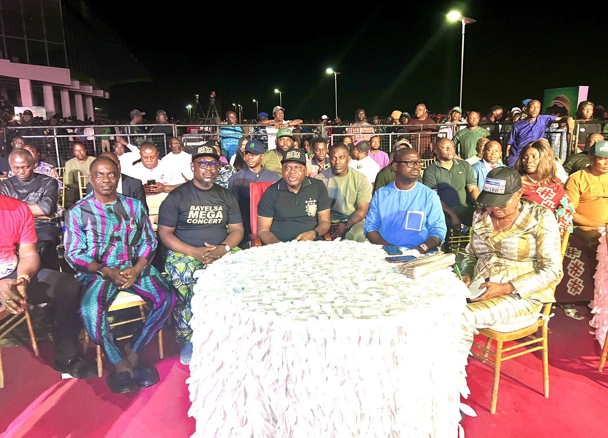 govdouyediri's tweet photo. It was a great night at the Bayelsa Mega Concert at Ox-Bow Lake Pavillion, Swali, Yenagoa.

I sat with other top government functionaries and the intimidating crowd at the venue to identify with our entertainers.

I only not watched the different performances by young talented artistes from Bayelsa State, but I laughed at jokes and danced while homeboy Tari Oge singer, Roland and Nembe-born kid sensation, Triumph Arthur Ikonigha, mounted the stage.

With the massive attendance at the show, I am delighted that the people are feeling our investment in the restoration of peace and security by the Prosperity Administration.

To the organisers, I say well done and with the huge success of the show, I have recommitted myself to the growth of entertainment and our government will make more investment in that sector going forward.
