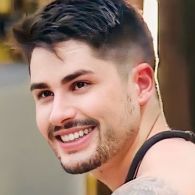 caipiracoreano's tweet photo. Queria namorar com ele #NovaFotoDePerfil #AFazenda https://t.co/2vWQjRA2jy