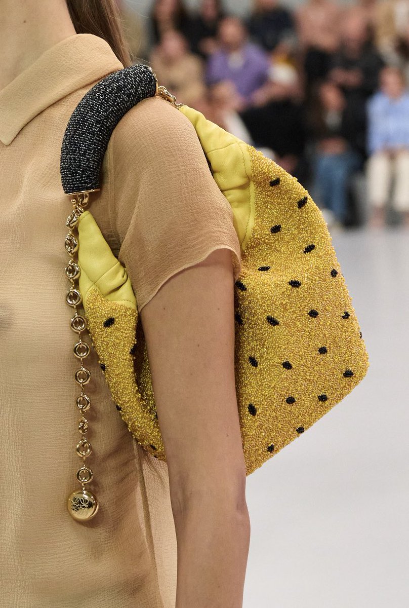 mariafrances_'s tweet photo. #LOEWESS24 details https://t.co/BnScb8dwqV