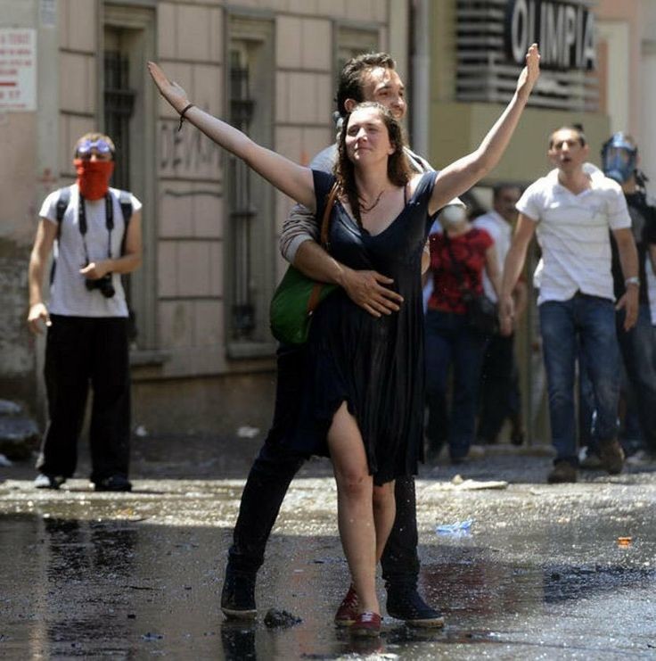 dharmainstitut's tweet photo. "Ben her gün sabah 6'da kalkıp işe gidiyorum ve sen benim hakkımda hiçbir şey bilmiyorsun." -O.T. https://t.co/Tyow1bB8fU