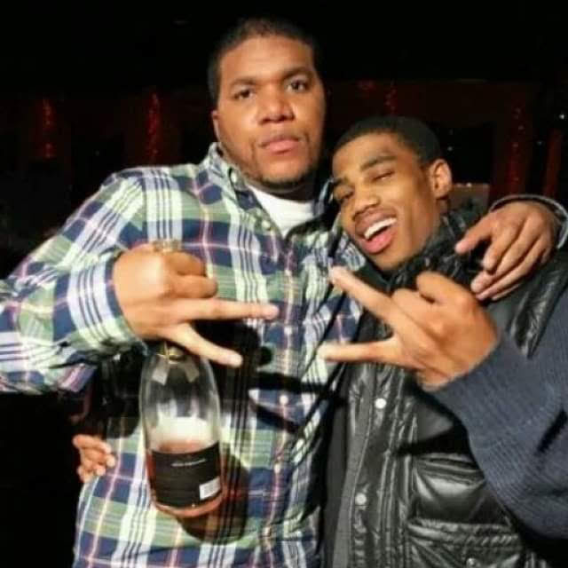 IPutTheHoodOn's tweet photo. @KASHMEREKASHY #UWASTHERE #AmIMyBrothersKeeper https://t.co/TOuPsRqWBy