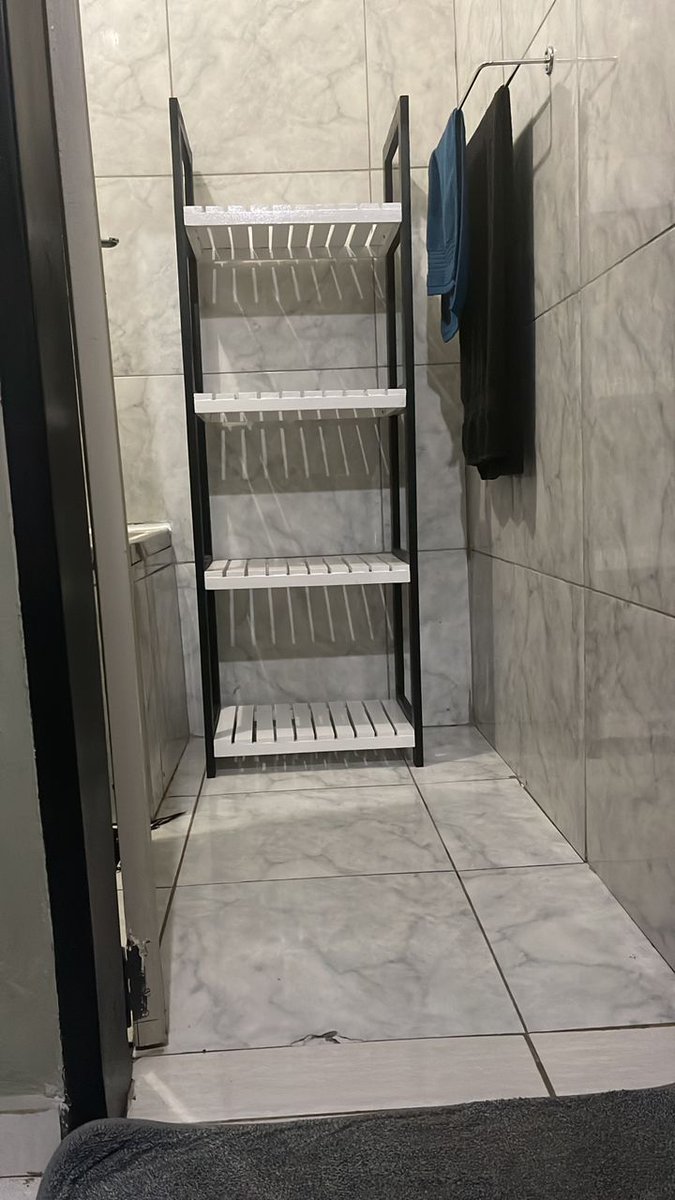Bathroom rack price k700, make your orders,if you interested contact me on 0973473440

Kindly help me RT
My Customers might be on your TL🙏