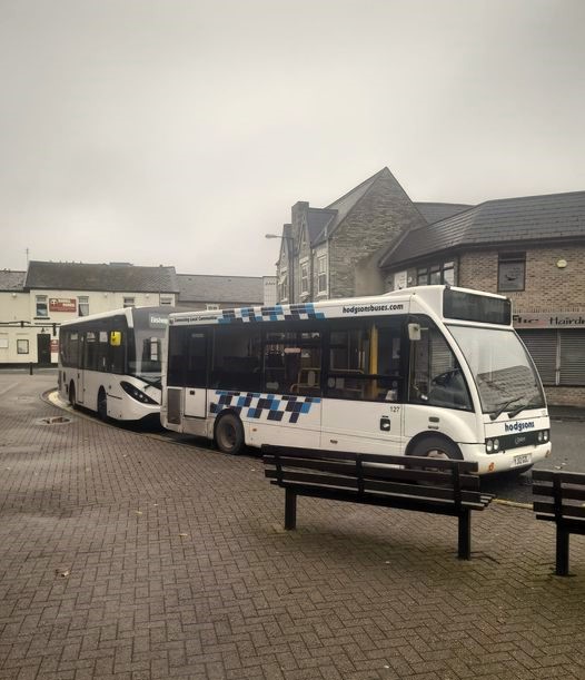 CoachesHodgsons's tweet photo. Monday morning and everything is on the road somewhere.
#LocalBuses #ConnectingLocalCommunities
#TeamHodgsons #Local and #International travel. https://t.co/SeHJbSR0j5
