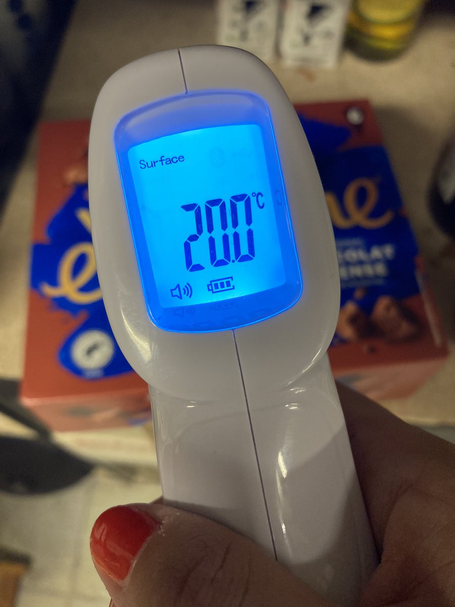 msgriton's tweet photo. @Leclerc_MEL se battre pour le pouvoir d’achat c’est bien. Respecter les règles d’hygiène alimentaire c’est mieux. Livraison à domicile du 27 septembre: tous les surgelés décongelés! Service client contacté dans la foulée. Lundi 2 octobre toujours aucun retour! #haccp https://t.co/ICQxTORdGF