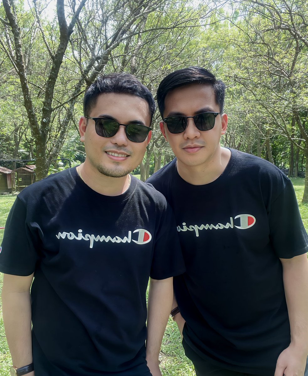 Yung jowa mong gaya-gaya ng outfit! 😆

Hindi kami nag-usap about sa isusuot namin pero ayan! Iba talaga kapag tinadhana. Char 😍