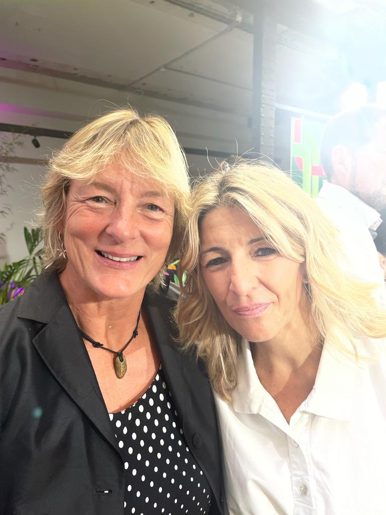 With Yolanda Díaz - leader of <a href="/sumar/">Sumar</a> and a force of nature! 🌹

On the Parliament agenda this week:
✍️ defending independent media
🌱 fighting glyphosate
📈 the EU budget 
🌎 scrutinising the proposed Commissioner for Climate