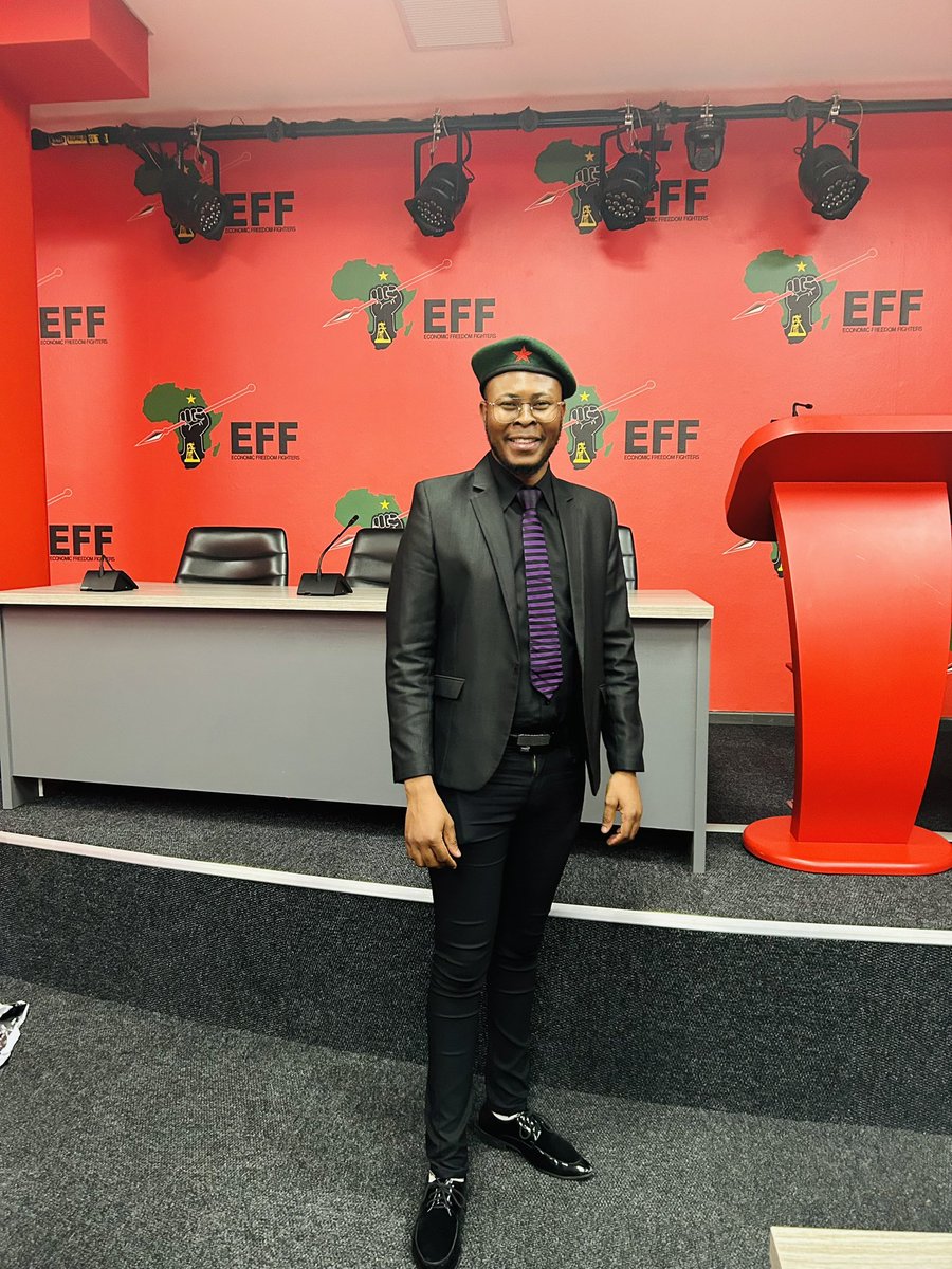 ApstDeza's tweet image. I am a Fighter ❤️🖤💚 I wanna be remembered as a Fighter & I wanna be buried as a Fighter ✊🏾 We Proudly associate ourselves with The EFF Now & Forevermore! ❤️🖤💚
#RegisterToVoteEFF
