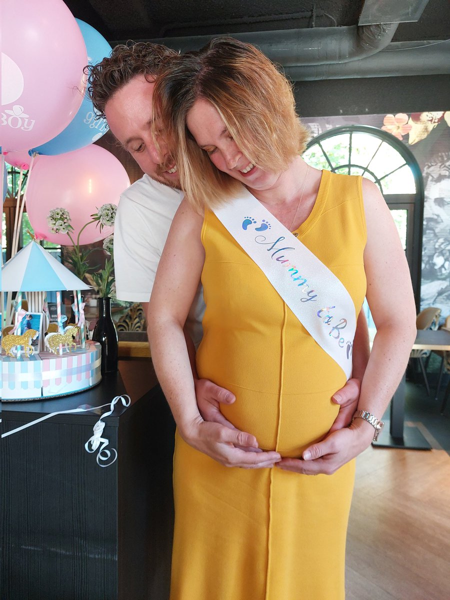 ilse_op's tweet photo. Gisteren genoten van mijn babyshower. Wat een verrassing!!!
Nog een paar weken en dan antwoord op de grote vraag: jongen of meisje???
#babyshower #zwanger https://t.co/0ccrtnYvLd