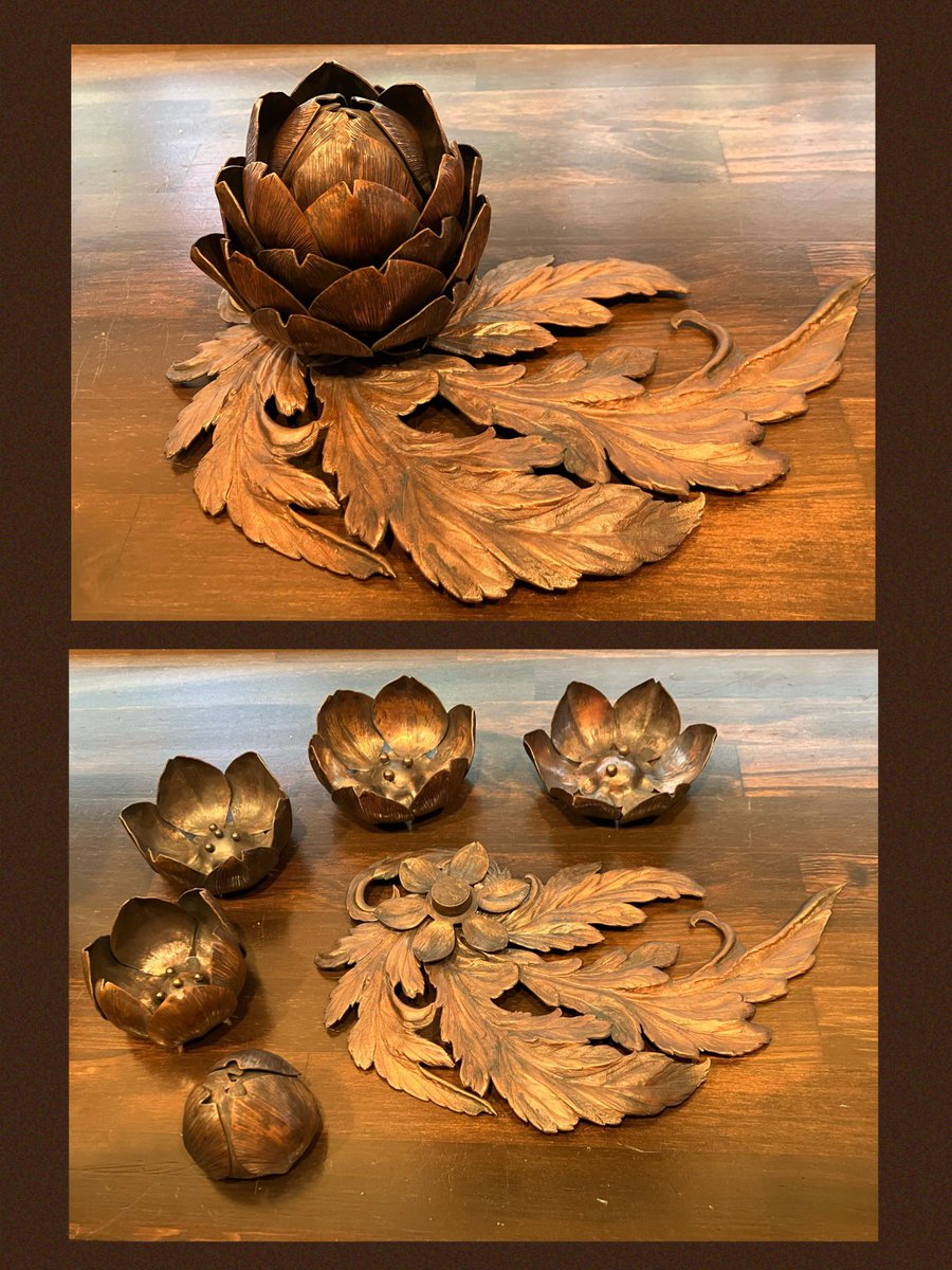 hibienneya's tweet photo. ひびえん屋は実は工房専用のシェアハウスなんだけど、お2Fで製作をしているシェアメイトのお姉様が神楽坂で個展だったので、ひびきと一緒に行ってきました(*^_^*)

イタリアで修行してたこともあるそう
細工が細かいのっ！！

神楽坂がとってもお似合いの素敵な個展でした( ´∀｀)

えんちん https://t.co/zWI6neAR4C