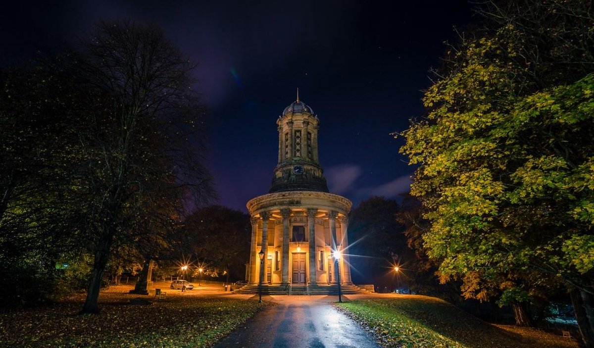 visitBradford's tweet image. This #WorldArchitectureDay, plan a visit to the UNESCO World Heritage site of #Saltaire. You'll discover many stunning buildings, from the United Reformed Church to the famous Salts Mill. 

visitbradford.com/explore/saltai… 
#VisitBradford #ArchitectureDay