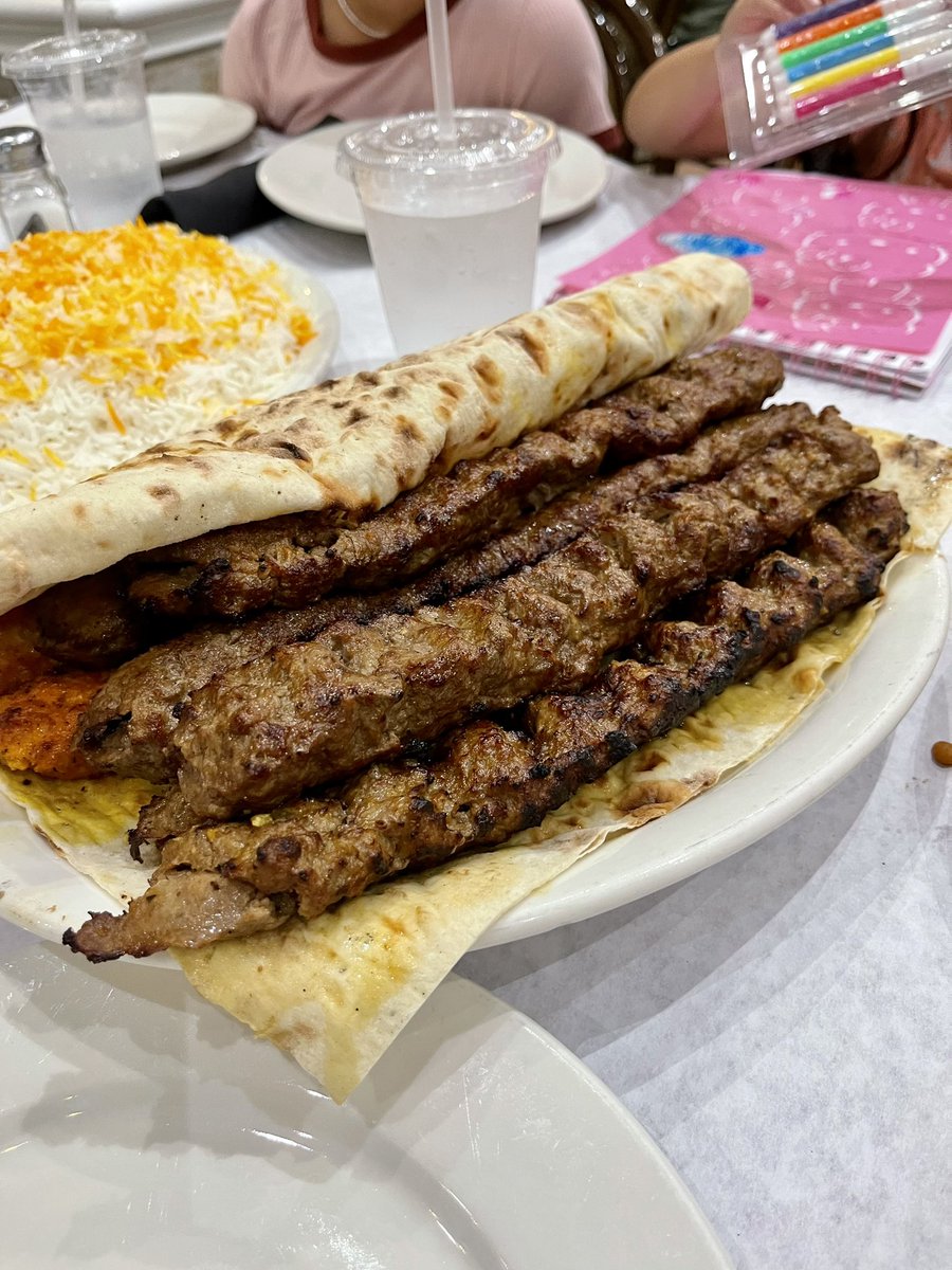 Ben Hundreds tweet media