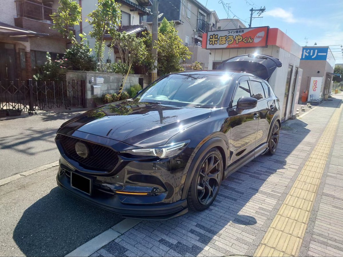 cx5black's tweet photo. 精米中
BLASK NO12⇒NO13⇒GDL02の反射がエグい

#BLASK
#GDL02 https://t.co/eoBYowtu3d