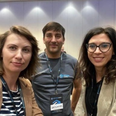 Wkrótce w Zakopanem odbędzie się druga edycja <a href="/BeyondCodePL/">Beyond Code</a>. To konferencja dla ludzi z IT, ale nie poruszająca tematów związanych z technologią.  Leadership, komunikaca, zespoły, wypalenie zawodowe, zdrowie psychiczne, neuroróżnorodność, efektywność, emocje… w agendzie.